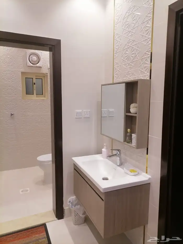 ابوسيف لتركيب السيراميك والبورسلان والانترلوك وبندورة الرصيف 7