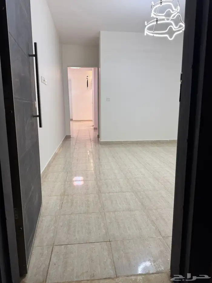 فيلا للاجار في حي خزام 13