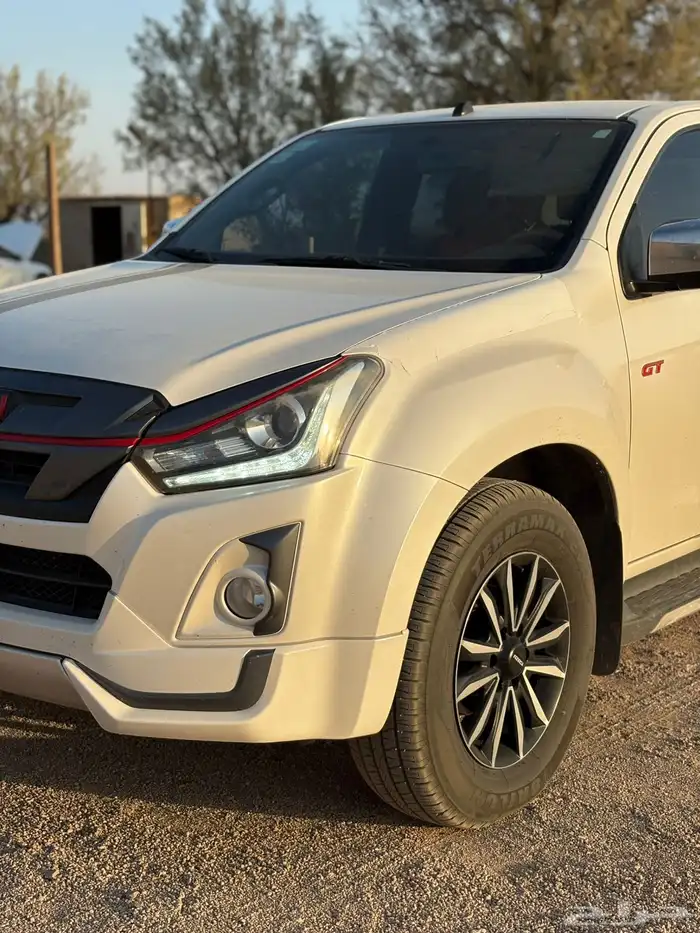 ايسوزو ديماكس 2020 1