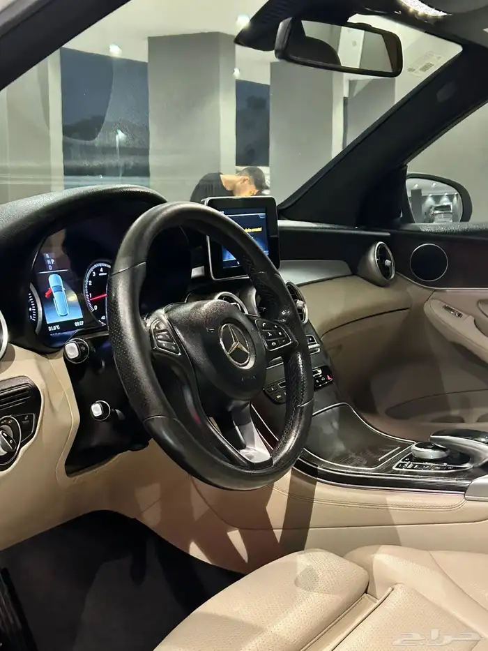 مرسيدس GLC 250 2018 للبيع 9
