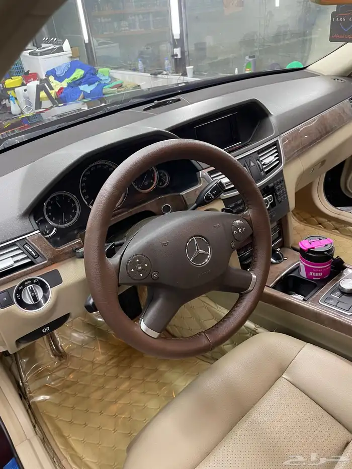 مرسيدس e200 سيارة نظيفة جدا للبيع 6