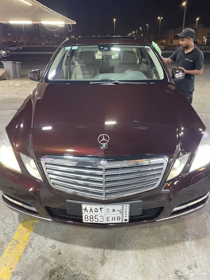 مرسيدس e200 سيارة نظيفة جدا للبيع 8