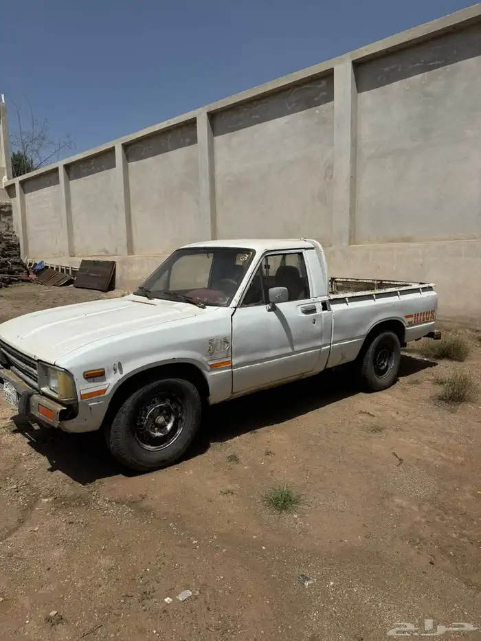 هايلكس للبيع 83 3