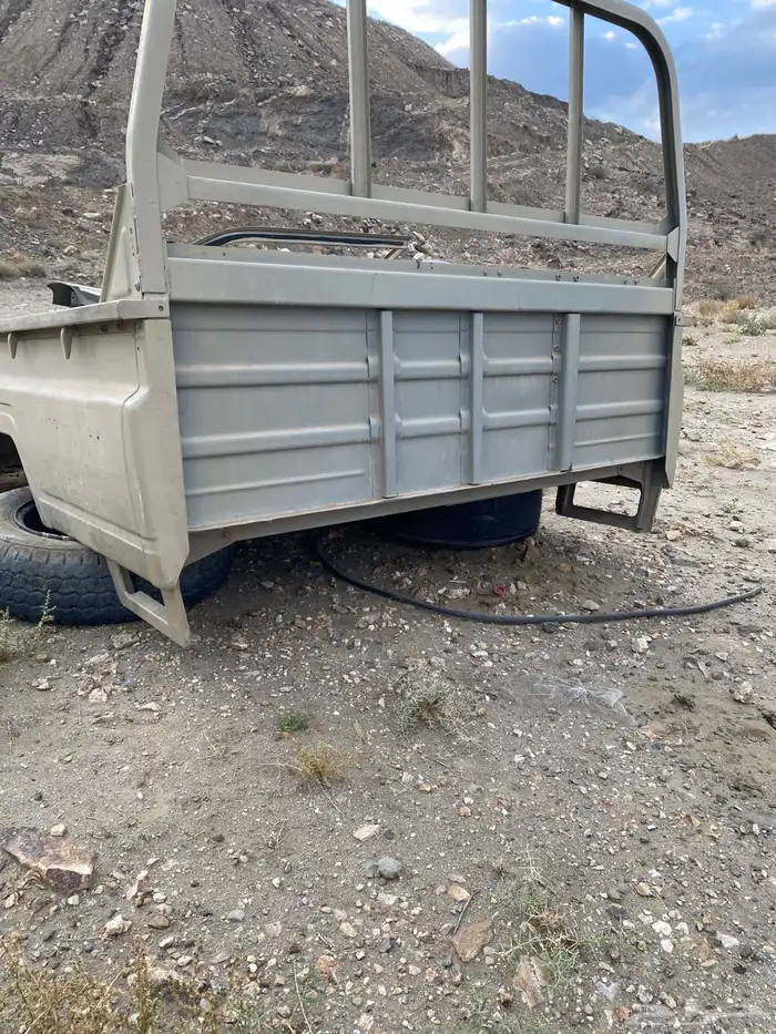 صندوق شاص ورفوف ايمن وباب شاص 2