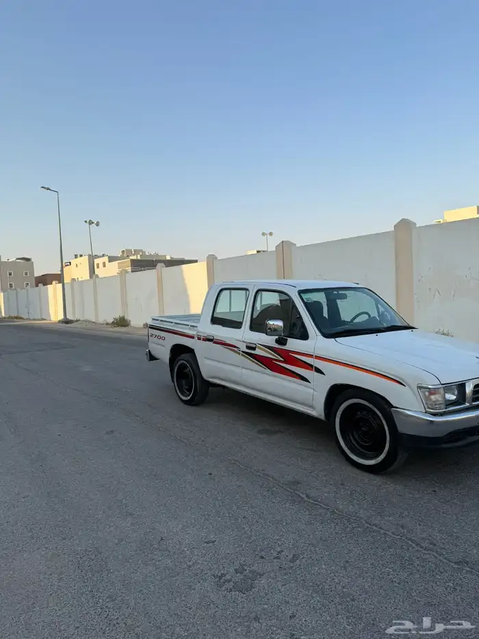 هايلوكس 2001 4