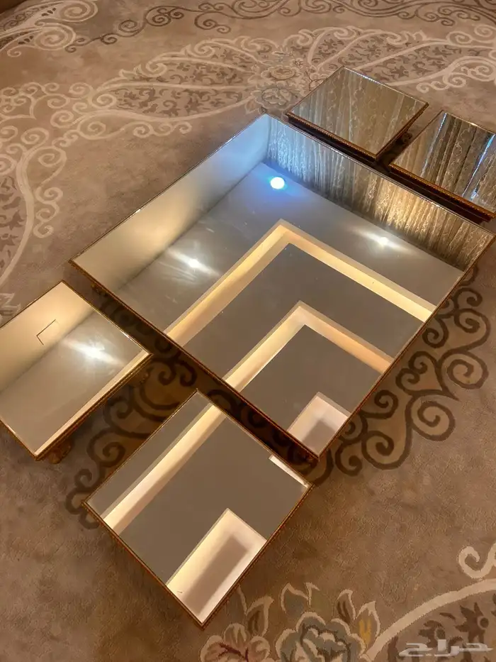 طاولة ارضيه متوسطة الحجم   4 خدمه 1