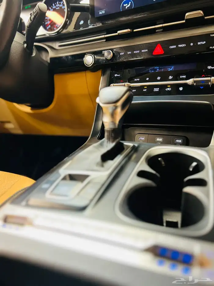 كيا كارنيفال 2021 ديزل فل كامل ( بحاله ممتازه) 13