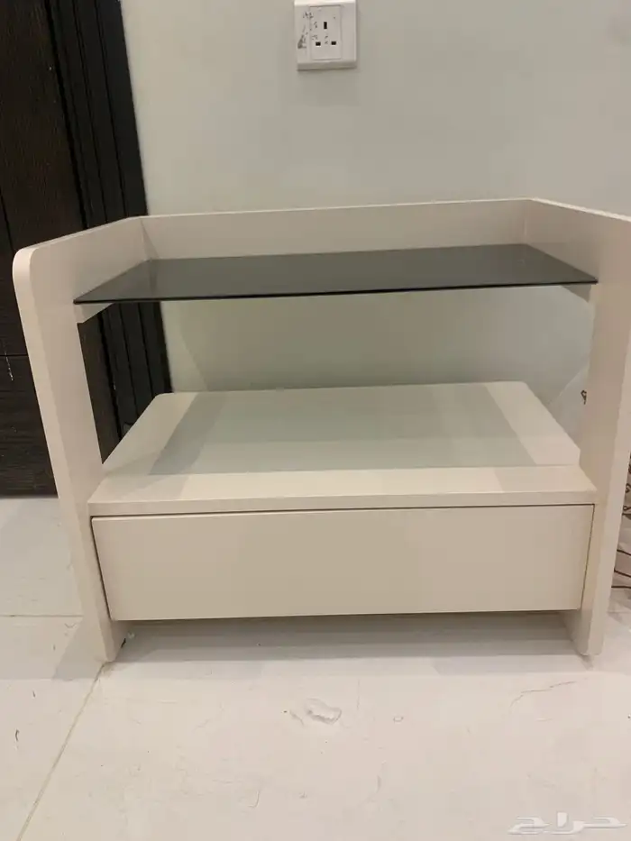 طاولة كومادينا 3