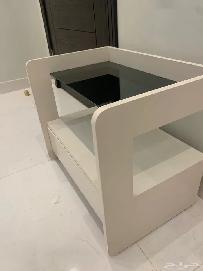 طاولة كومادينا 0