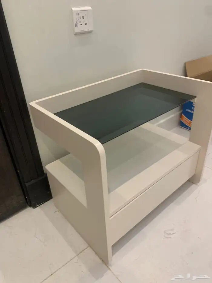 طاولة كومادينا 2