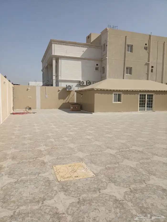 استراحه الايجار اليومي و الشهري و السنوي او للبيع ولي العهد8 0