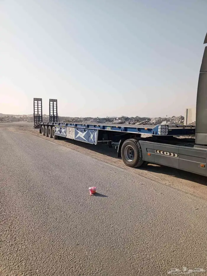 لوبد سطحه 20متر موجود في المدينه المنوره نقل معدات ثقيله كاف 0