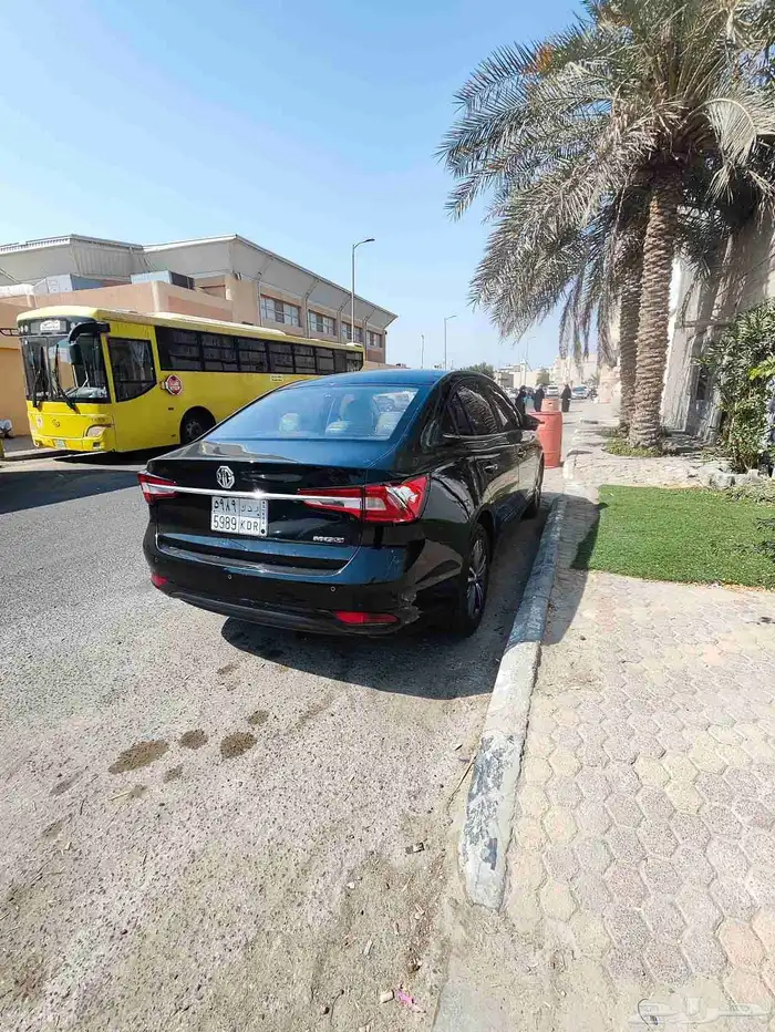 ام جي 5 موديل 22 فل كامل اللون اسود 4