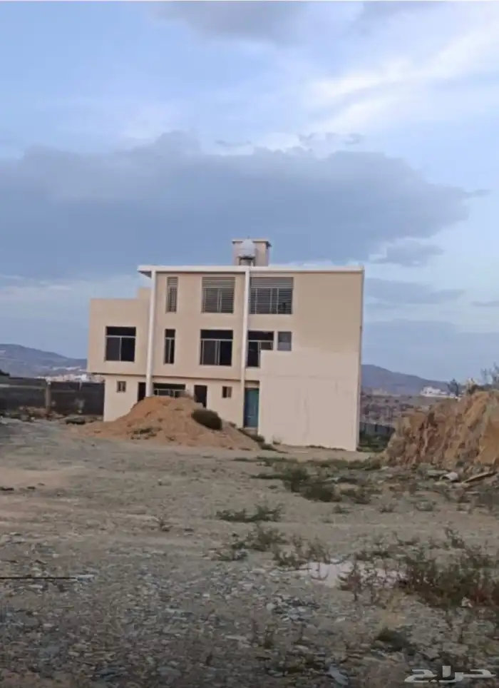 فله للبيع على مساحة ارض 3717بصك شرعي 1