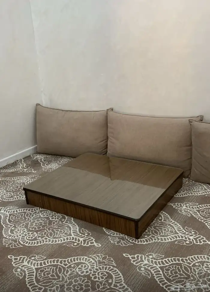 طاولة أرضية 0