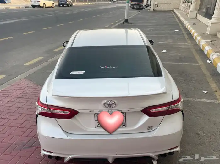 كامري سته سلندر SE ماشيه 335الف للبيع نظيفه شرط 18