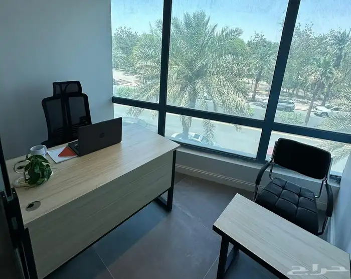 مكتبك  مستودعك  وموقفك  نجاحك يبدأ من هنا 6