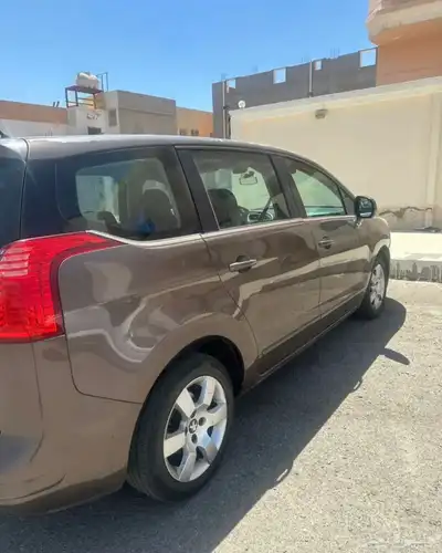 بيجو 5008. 2015 index