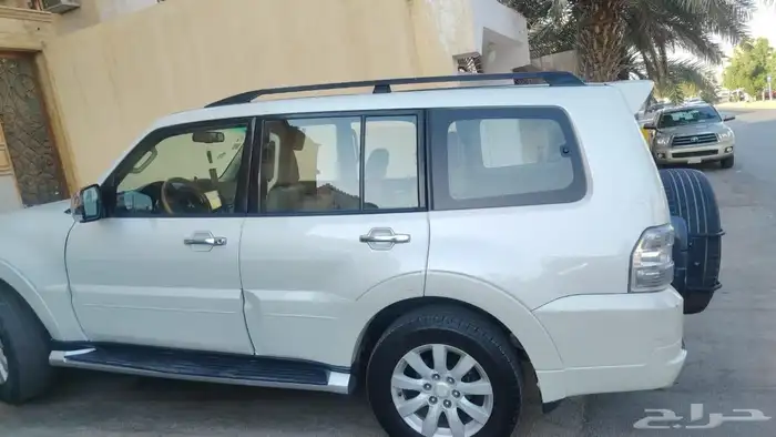 باجيرو موديل 2013 السيارة مجددة ومفحوصه السوم 25 الف 1