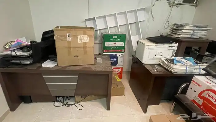 مكاتب وملحقاتها للبيع 0