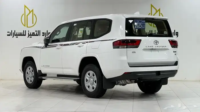 تويوتا لاندكروزر GX.R 2025 هدد خليجي تنفس طبيعي اقل 3