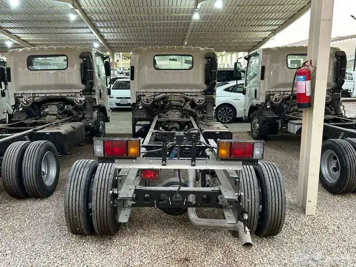 متوفر ايسوز 4 طن شاص طويل موديل 6