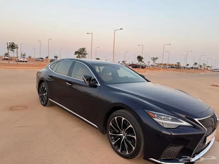 لكزس LS350 29