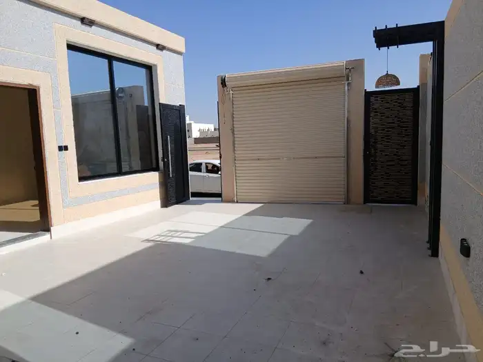 للبيع فيلا نص ارض حي الفلاح 6