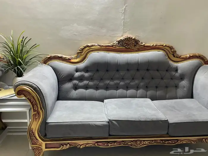 7قطع جديد مستخدم سنه فقط 2