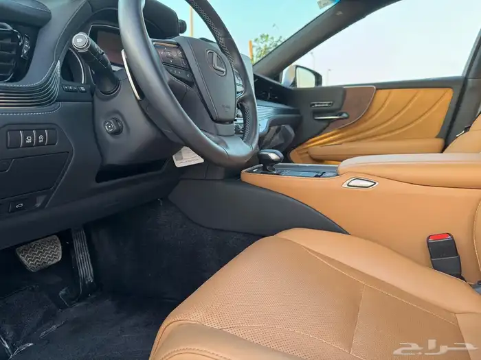 لكزس LS350 31