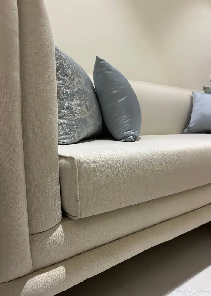 كنب مستخدم نظيف 2