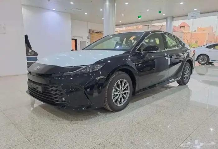 كامري 2025 E ستاندر أسود اصفار 0
