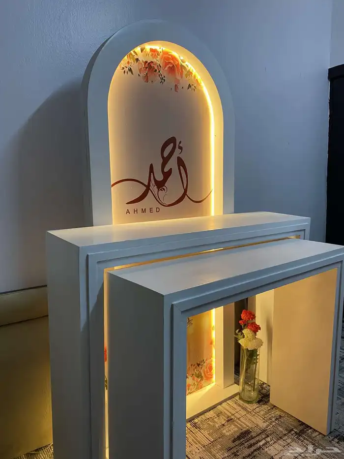 مدخل فخم نضيف مع الإضائه للبيع 1