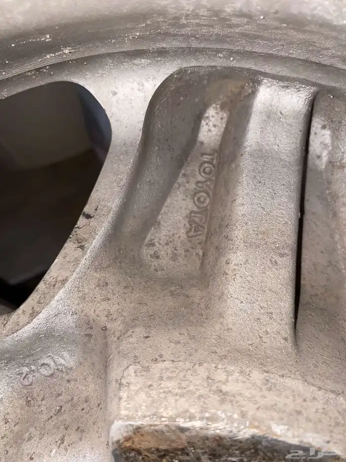 جنوط ربع فيابر ركبة مره وحده صواميل بلد ومعها غطيان 1