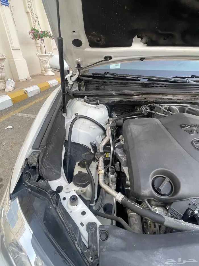كامري سته سلندر SE ماشيه 335الف للبيع نظيفه شرط 45
