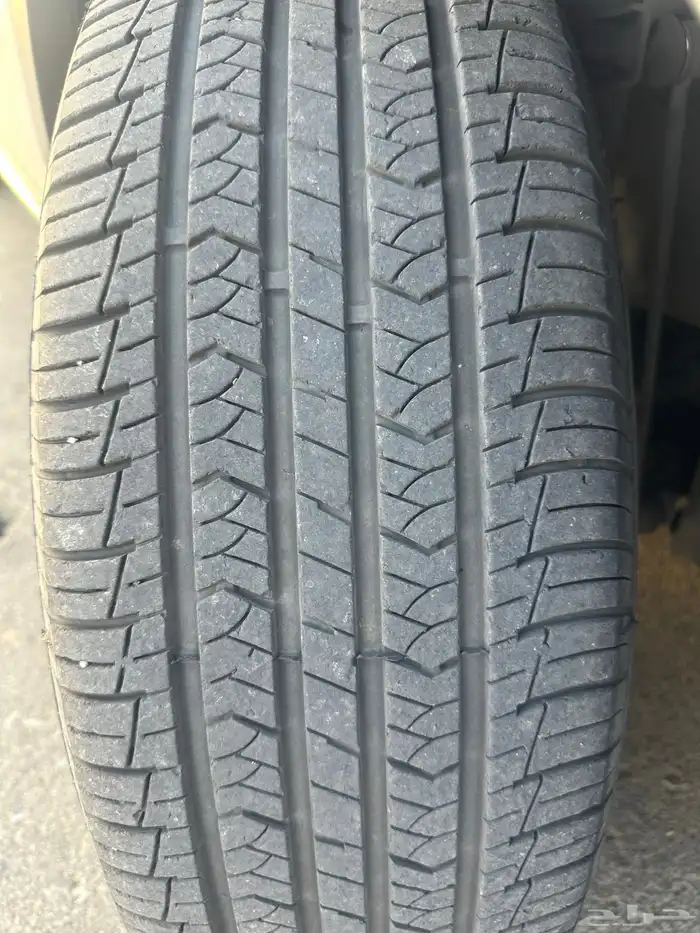 للبيع كفرات نظيف جدا  مقاس 235 -55-19 0