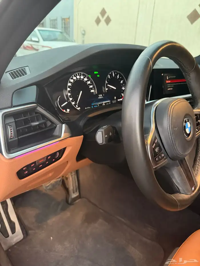 بي ام دبليو 330im 2021 وكالة تشييكات وكالة الفردان 8