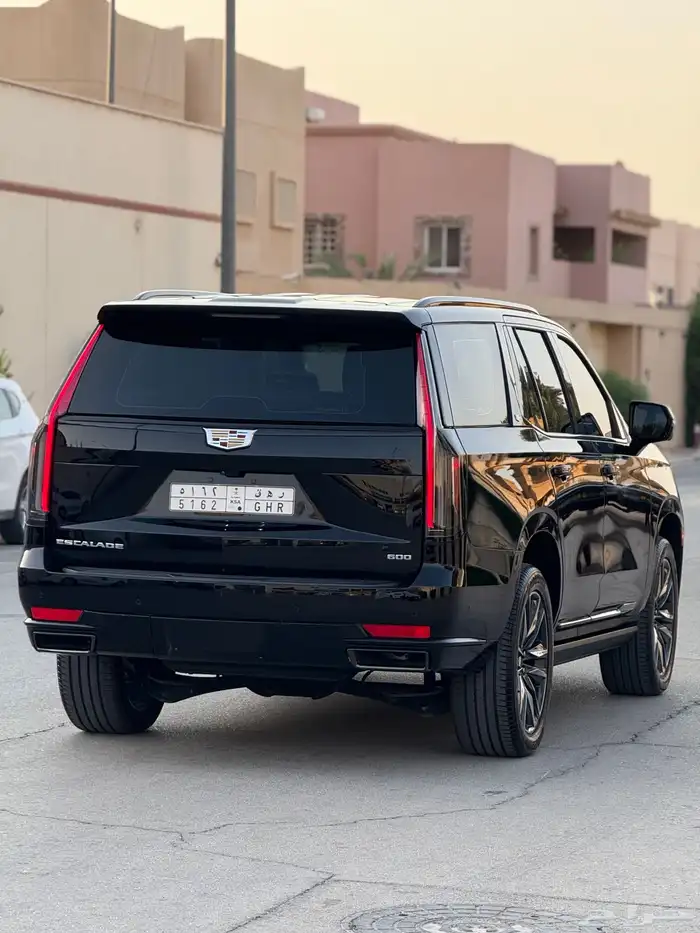 اسكاليد 23 قصير 600 بلاك اديشن 5