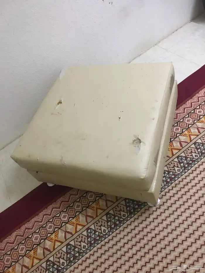 اغراض منزلية للبيع - ستاير - ركنه- سرير اطفالي - سجاد 1