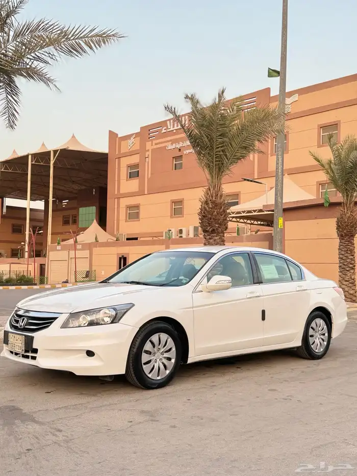 هوندا اكورد 2012 18