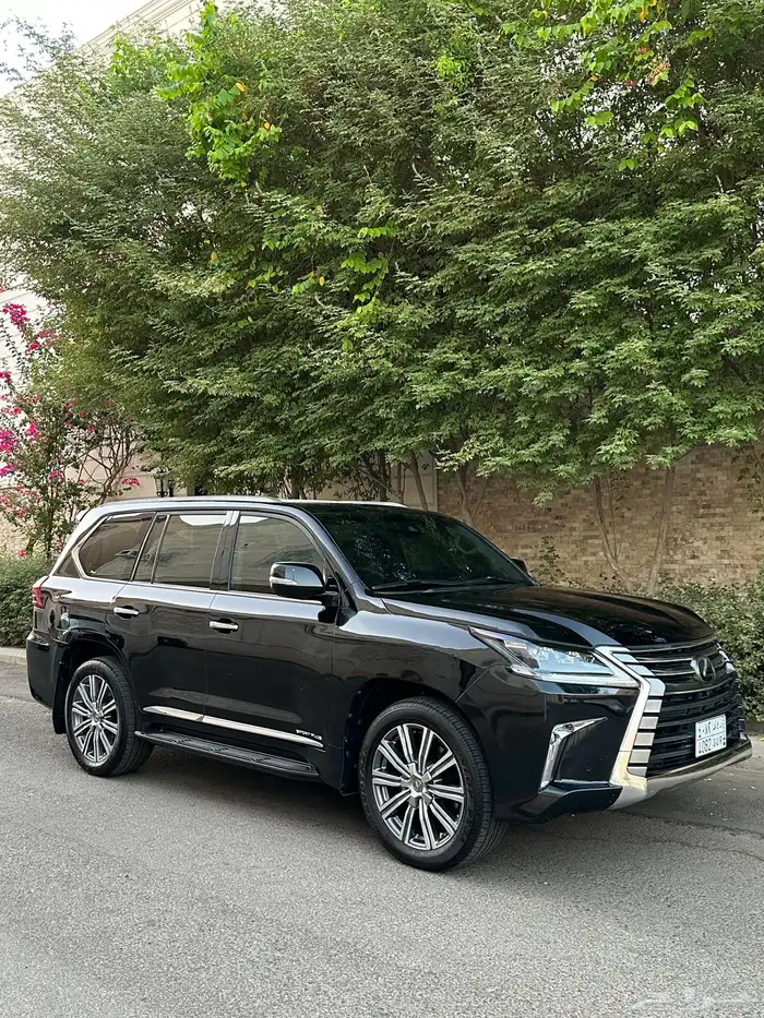 للبيع جيب لكزس 2016 فل كامل 3