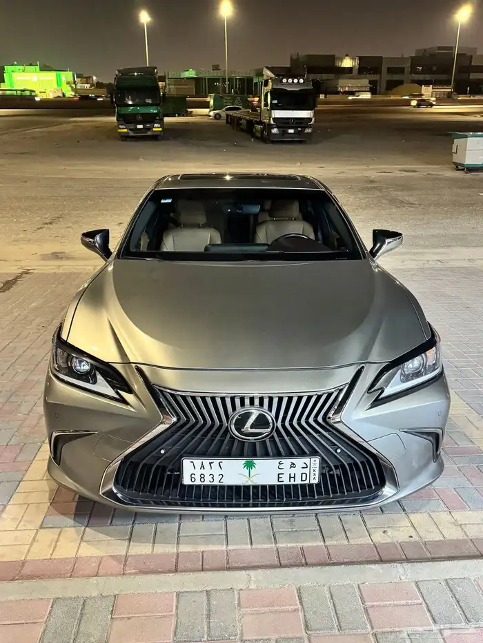 لكزس ES 250 2021 0