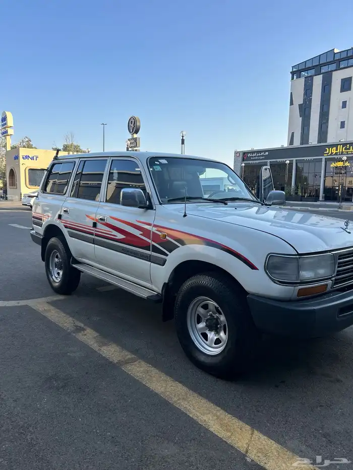 جيب صالون 1996 GX 11