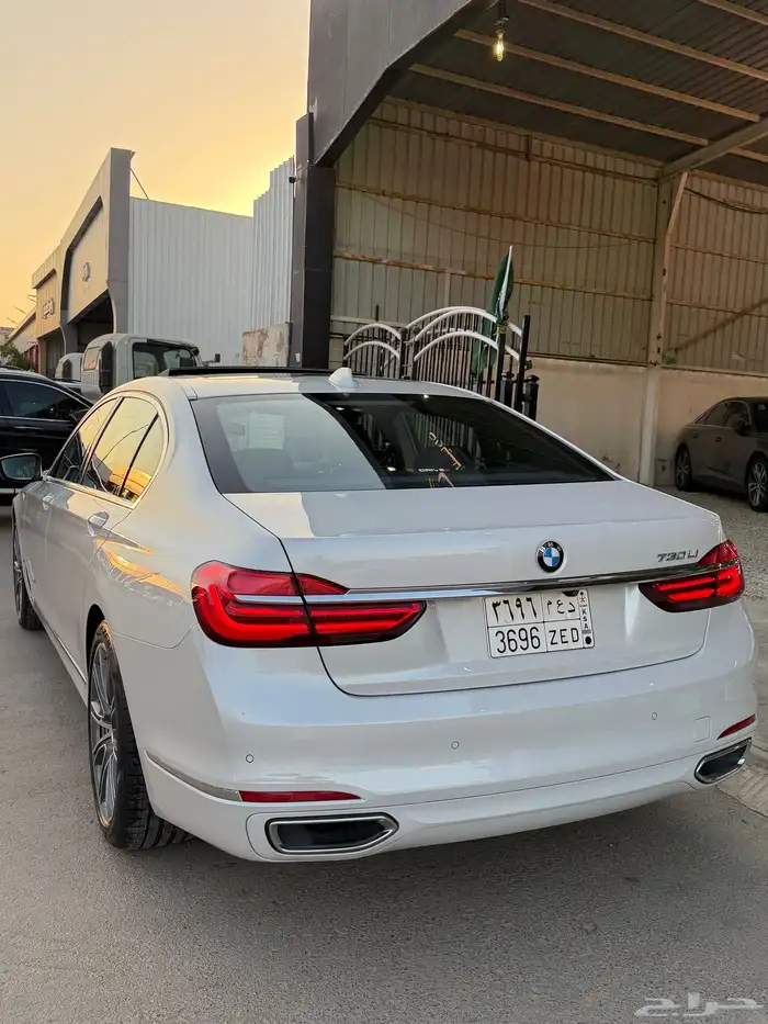 بي ام دبليو Li730 2018 نظيف 5