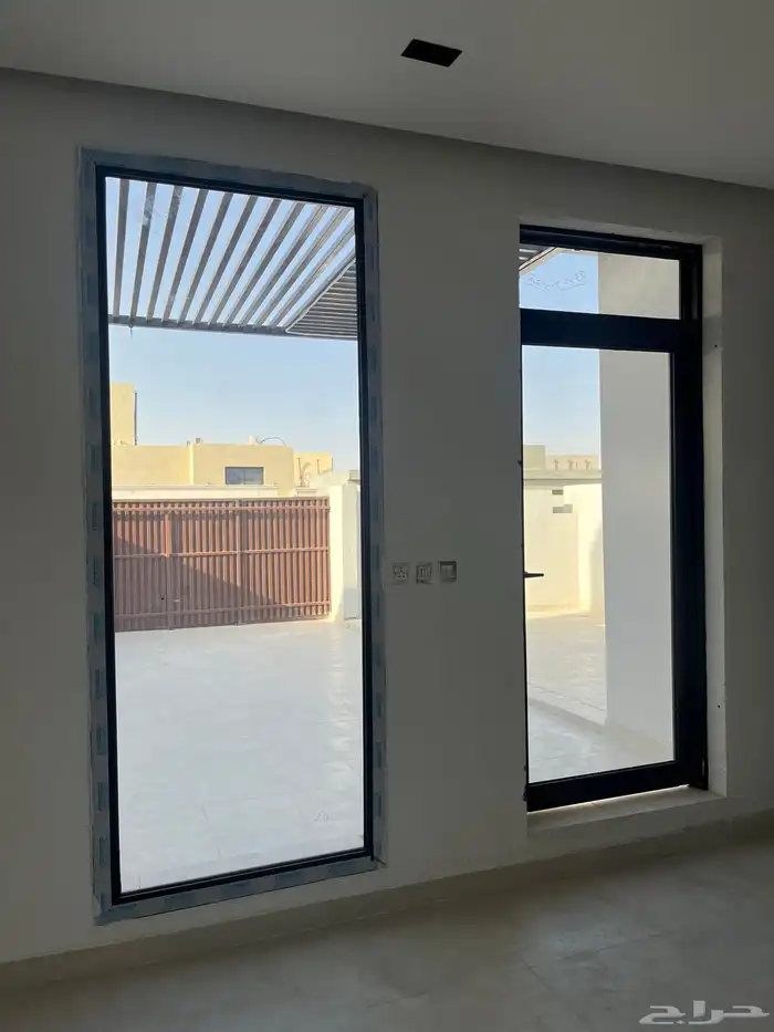 للبيع شقه في فيلا حي الرمال 19