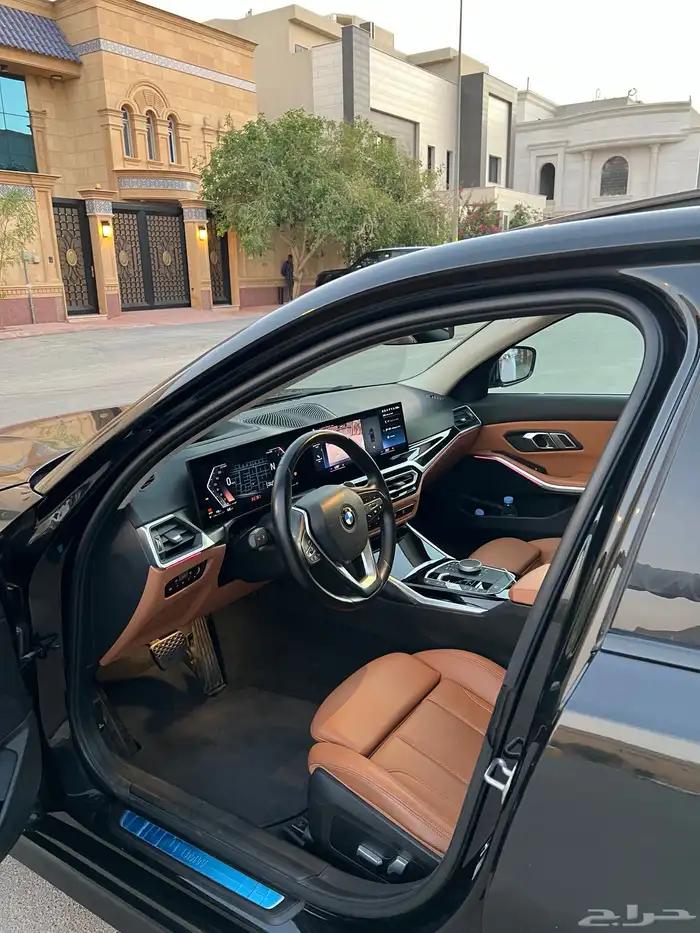 BMW 320i الفئه الثالثه 2023 2