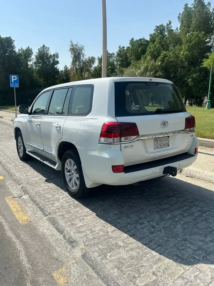 لاندكروزر ديزل 2019 3