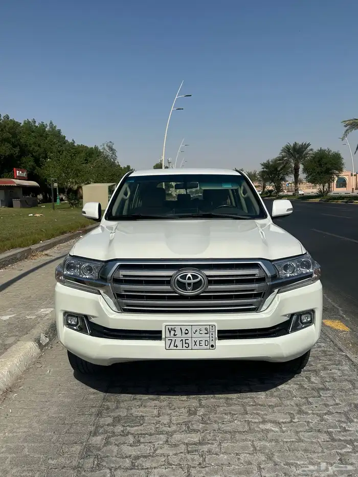 لاندكروزر ديزل 2019 1