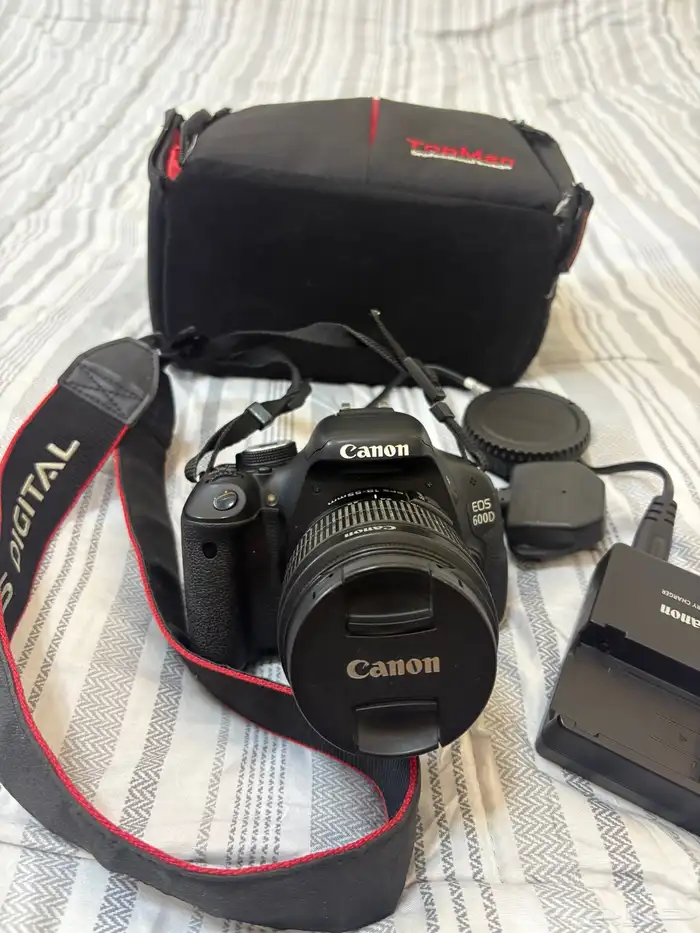كاميرا كانون D 600 للبيع 1