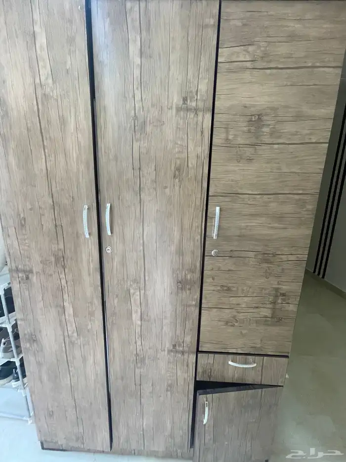 للبيع دولاب اطفال جديد سليم من الكسور والعيوب. 0